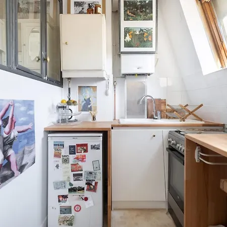 Artistic Hideout With Balcony By Guestready Apartament Paryż