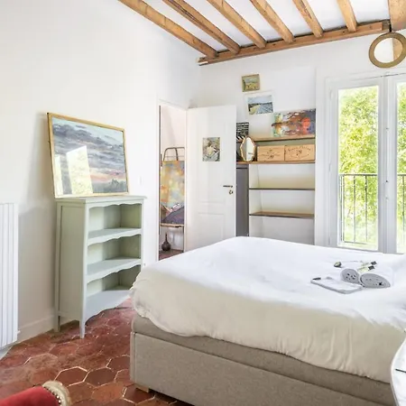 Artistic Hideout With Balcony By Guestready Apartament